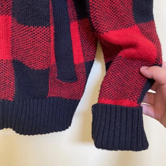 AE sweater - Picture 4 of 8